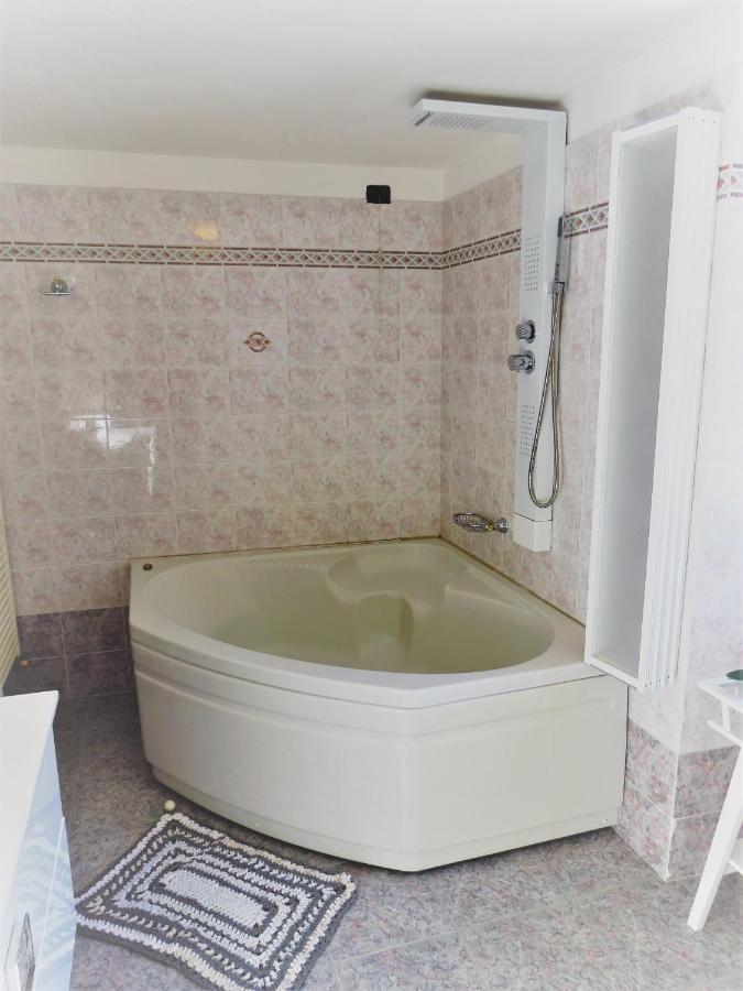 Apartmán Lo Gnomo Sotto Al Glicine Châtillon Exteriér fotografie