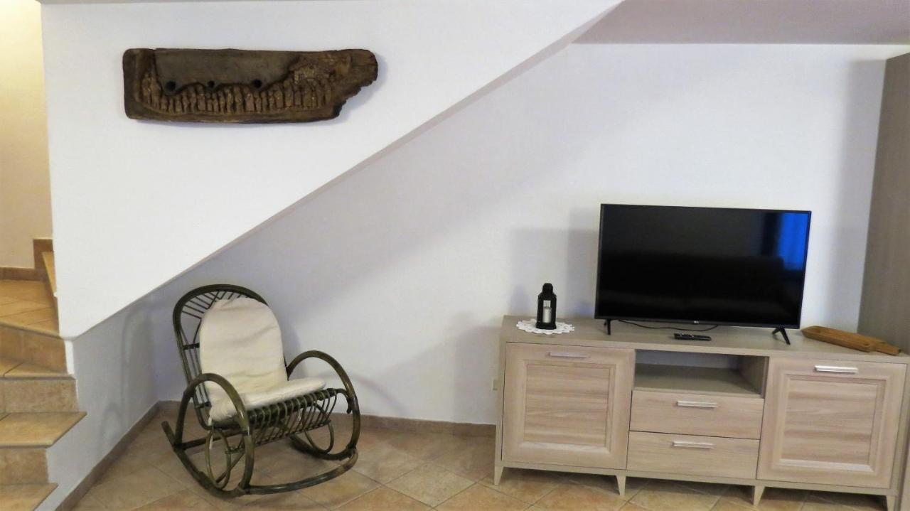 Apartmán Lo Gnomo Sotto Al Glicine Châtillon Exteriér fotografie